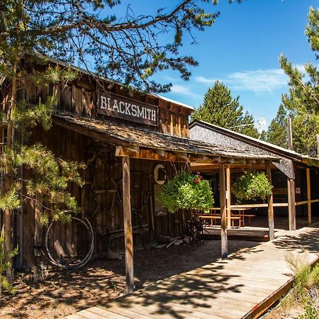 Bend-Sunriver Camping Resort Two-Bedroom Cabin 7 Exterior foto